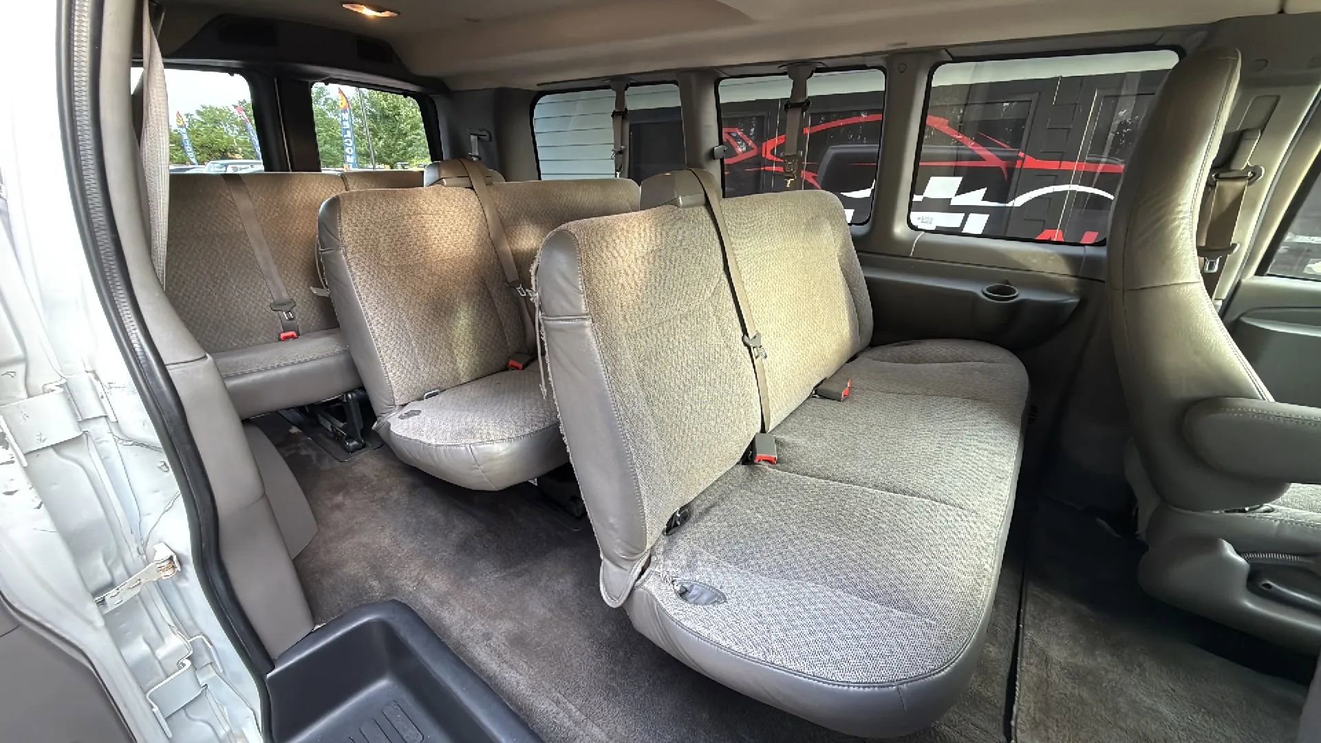 Used 2016 Chevrolet Express 2500 LT w/ LT Preferred Equipment Group RWD image 8
