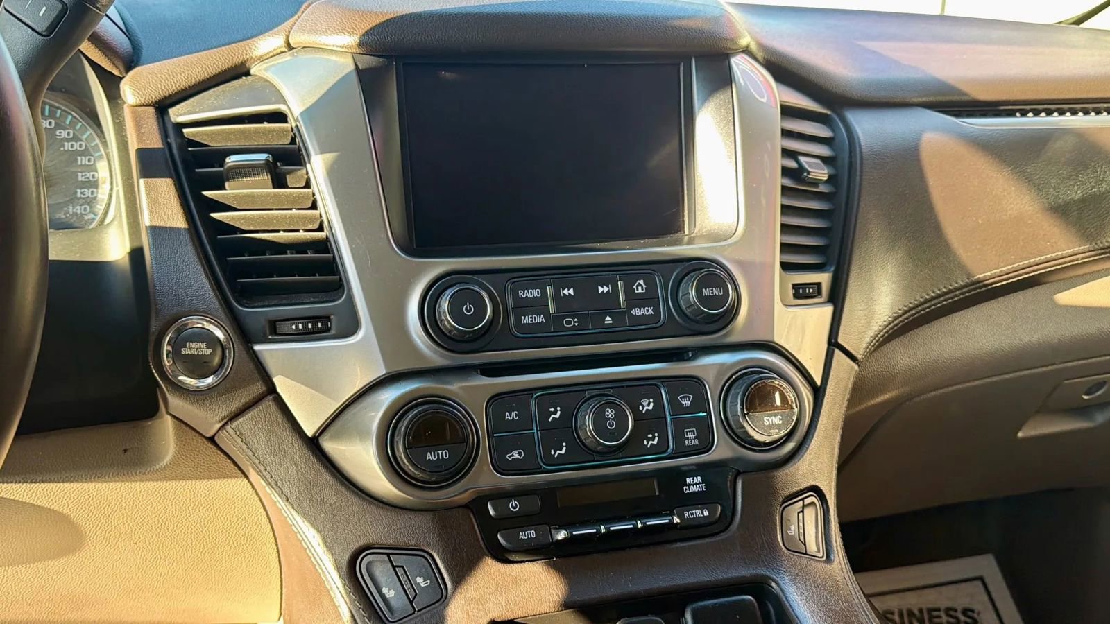 Used 2018 Chevrolet Suburban LT image 16