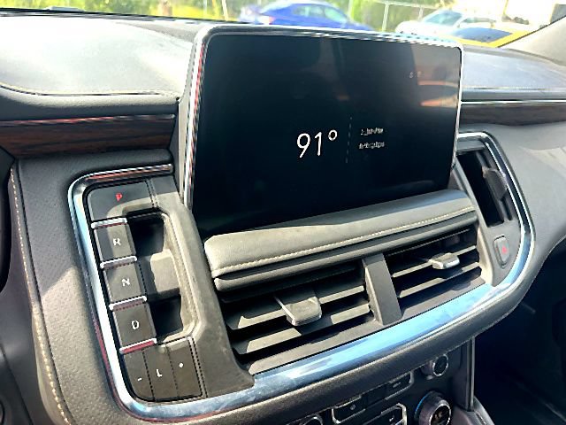 Used 2023 Chevrolet Suburban Premier AWD/4WD image 31