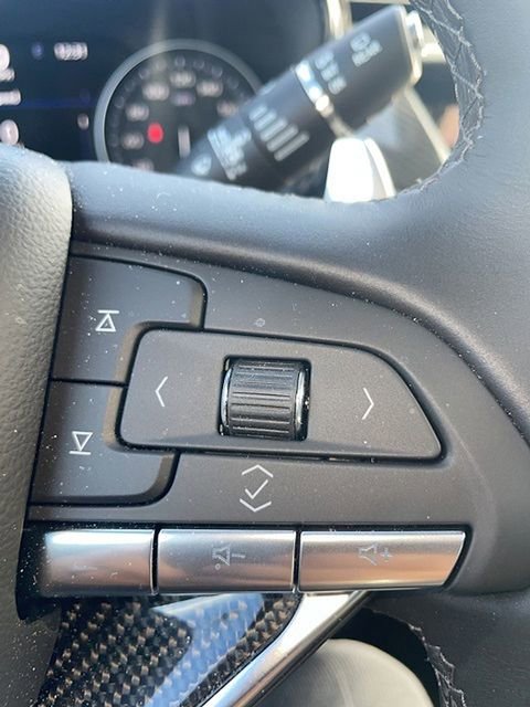 Used 2025 Cadillac XT6 Sport w/ Technology Package image 14