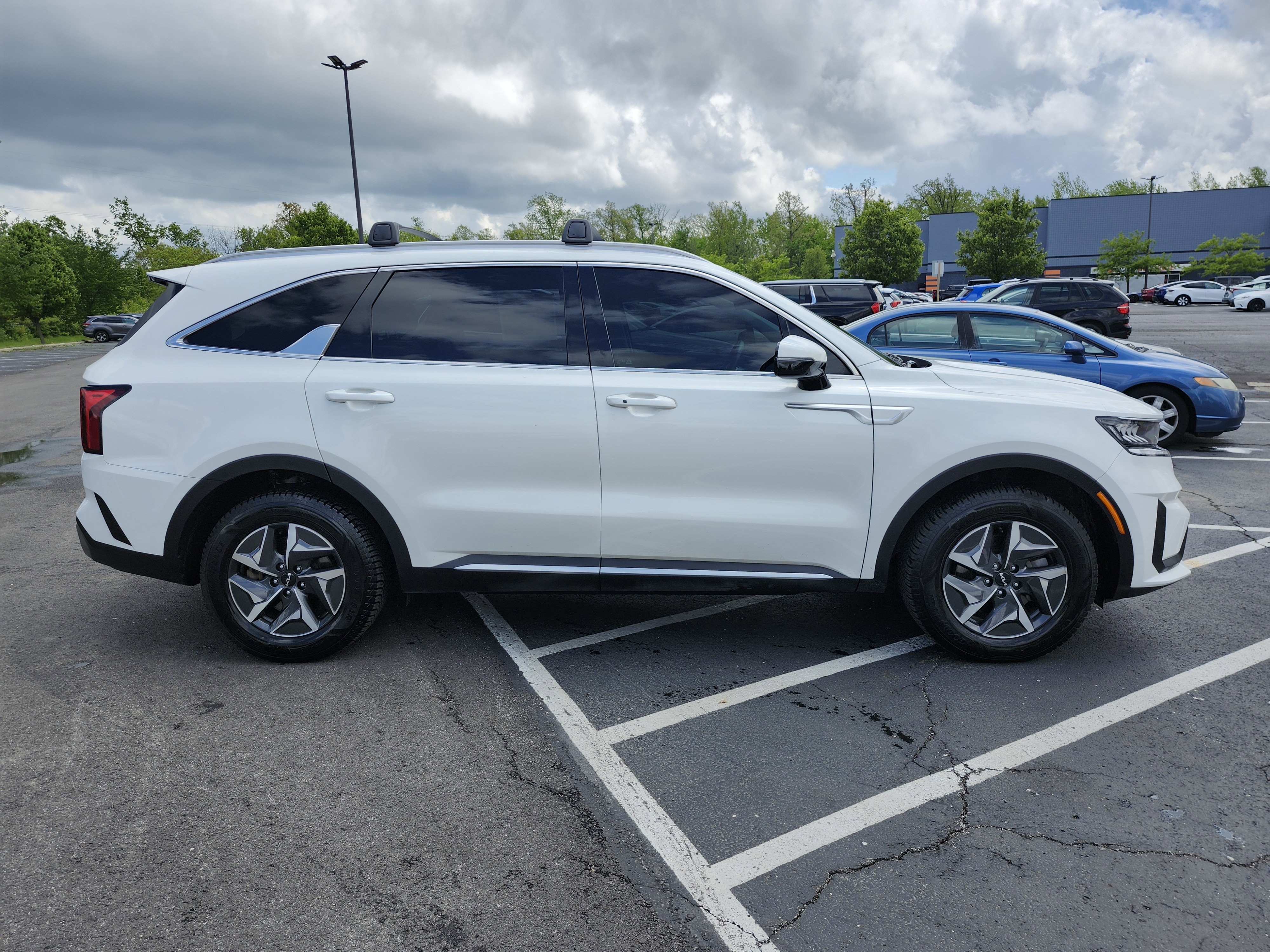 Used 2022 Kia Sorento S FWD image 19