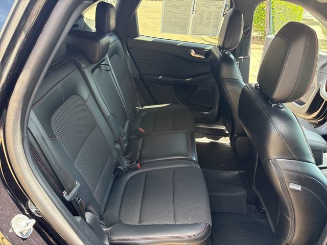 Used 2024 Ford Escape ST-Line w/ Tech Pack #1 AWD/4WD image 31