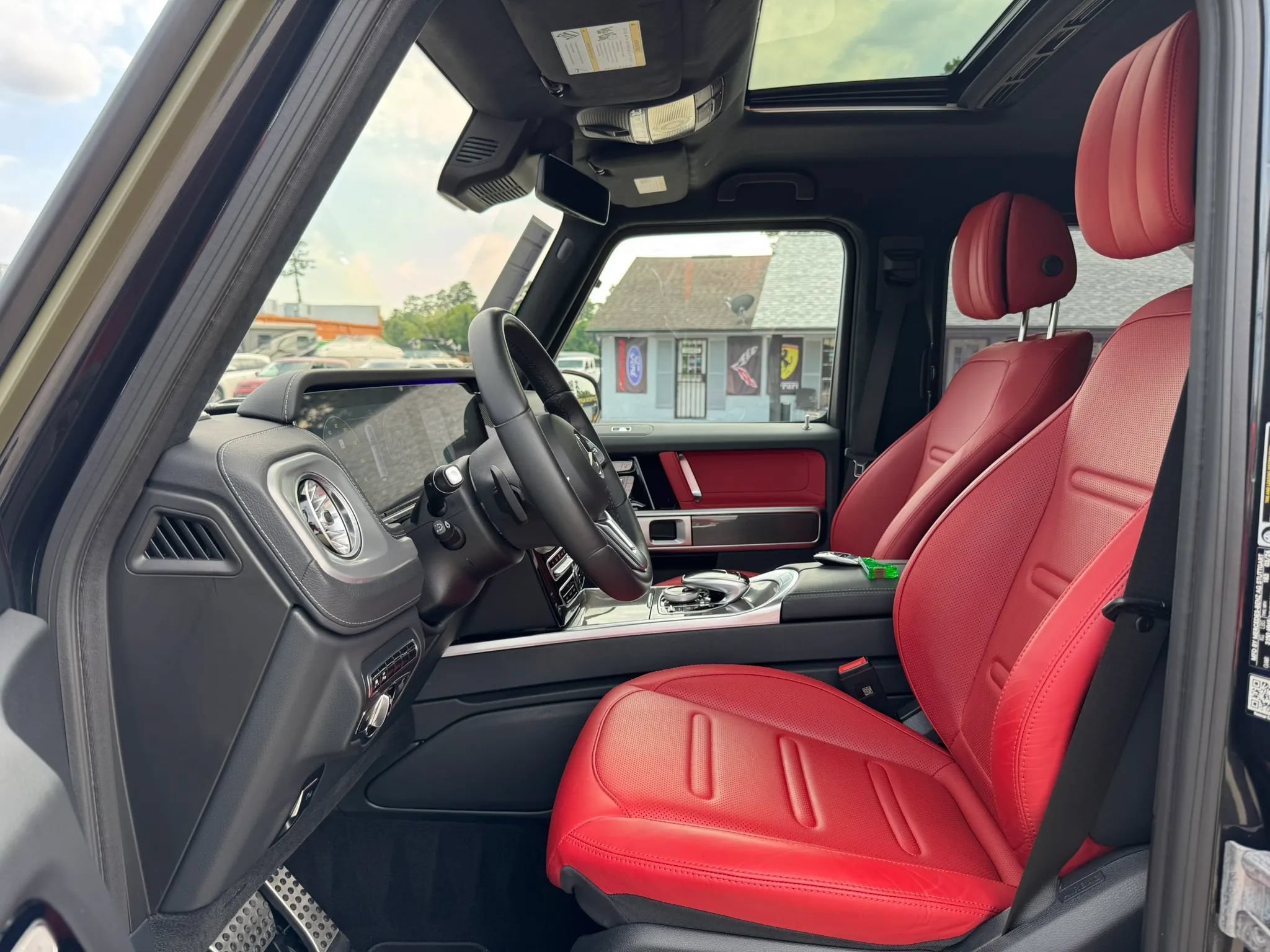Used 2024 Mercedes-Benz G 550 image 22