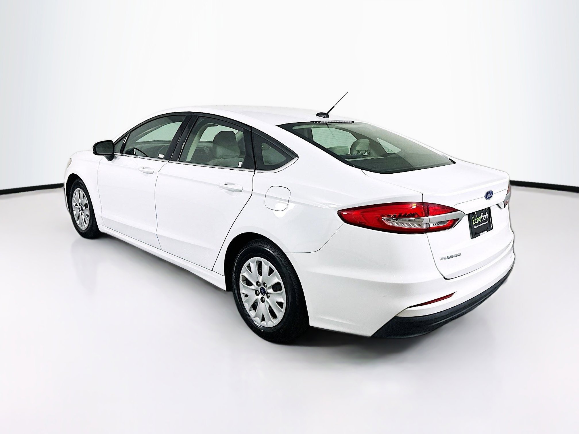 Used 2019 Ford Fusion S image 5