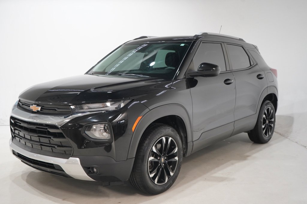 Used 2022 Chevrolet TrailBlazer LT w/ Convenience Package AWD/4WD image 3