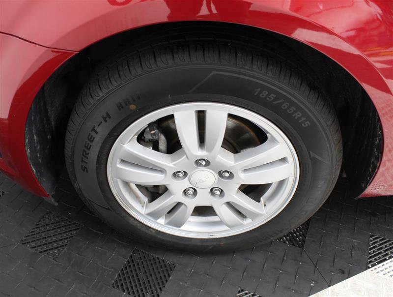 Used 2016 Chevrolet Sonic LT image 19