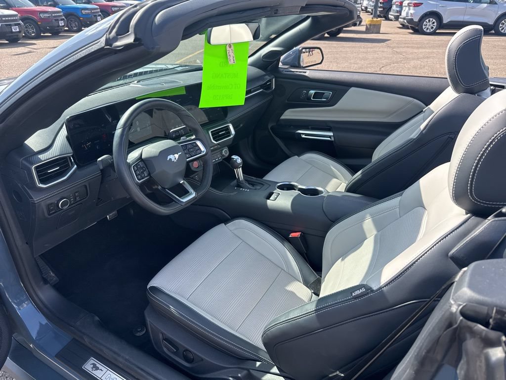 Used 2025 Ford Mustang GT Premium RWD image 25
