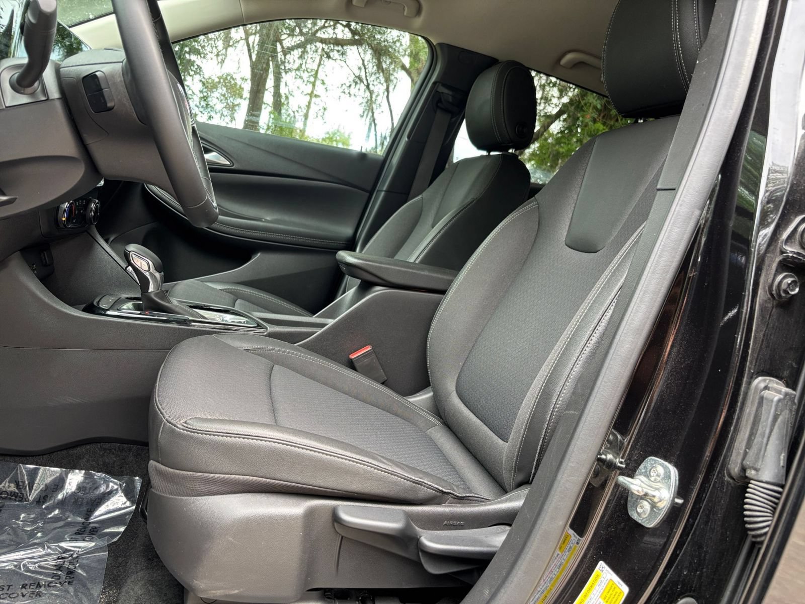 Used 2025 Buick Encore GX Preferred FWD image 25