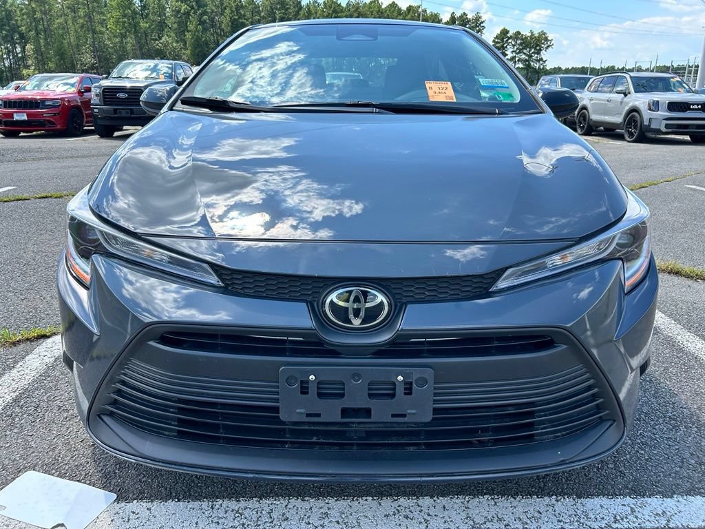 Used 2025 Toyota Corolla LE FWD image 8
