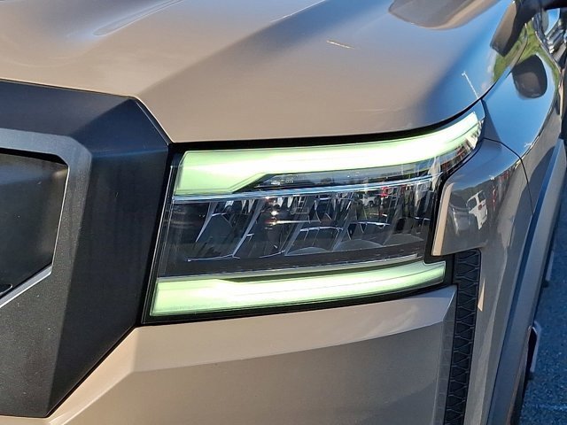 Used 2023 Nissan Frontier PRO-4X w/ Technology Package image 11