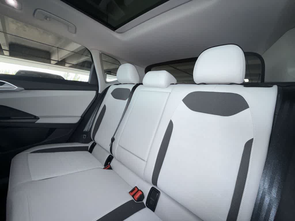 New 2025 Volkswagen Taos SE FWD image 22
