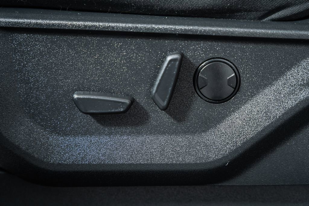 Certified 2021 Ford F150 XLT w/ Equipment Group 302A High image 38