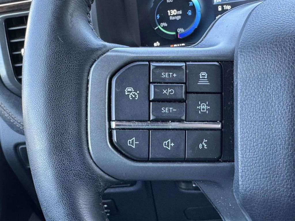 Used 2022 Ford F150 Lightning Lariat image 20