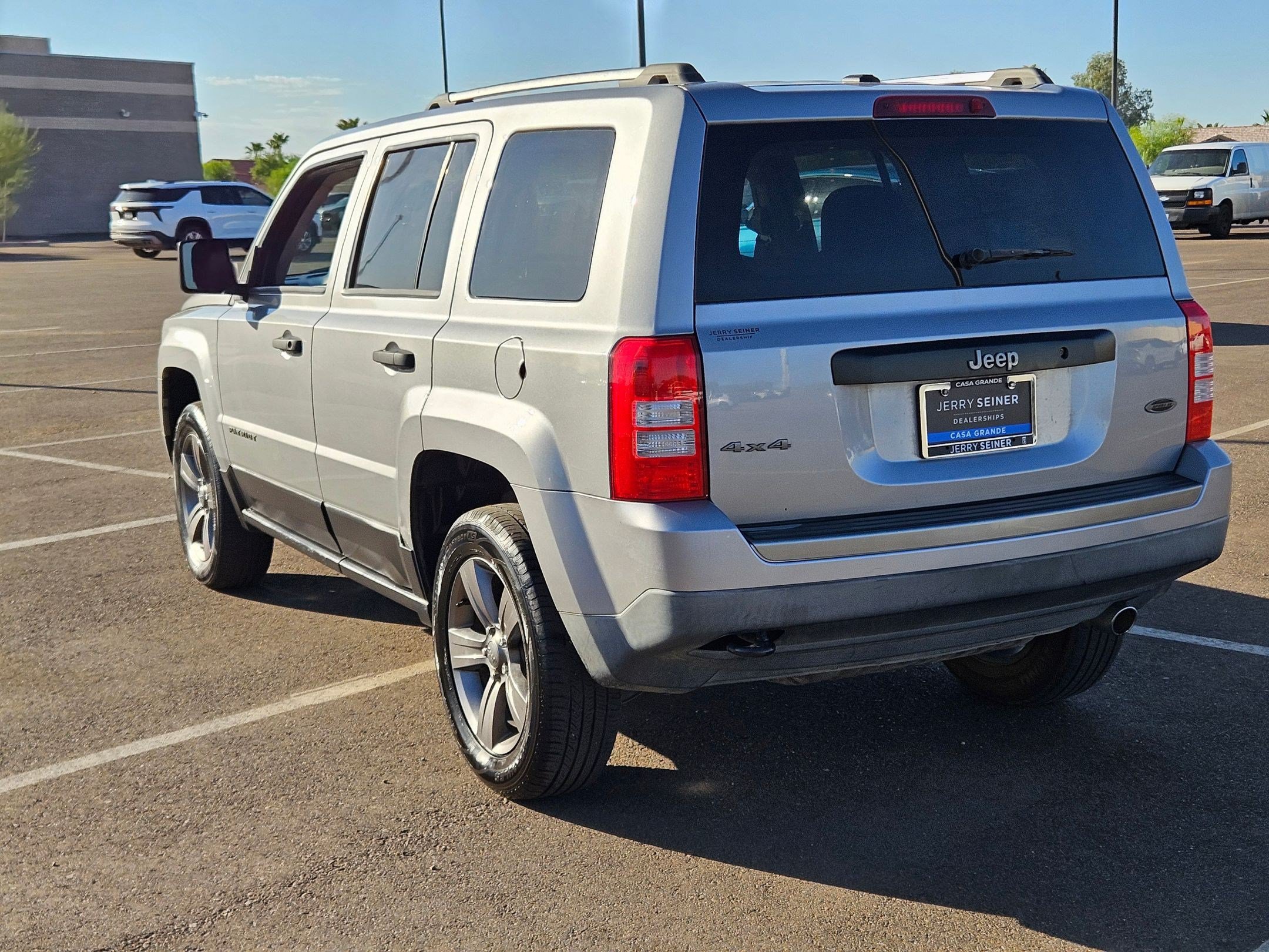 Used 2016 Jeep Patriot Sport AWD/4WD image 3