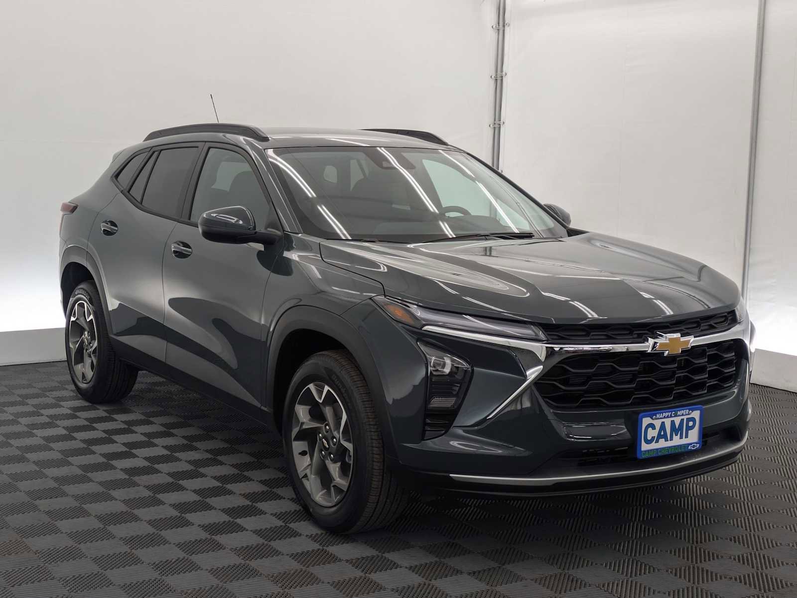 New 2026 Chevrolet Trax LT w/ Driver Confidence Package FWD image 8