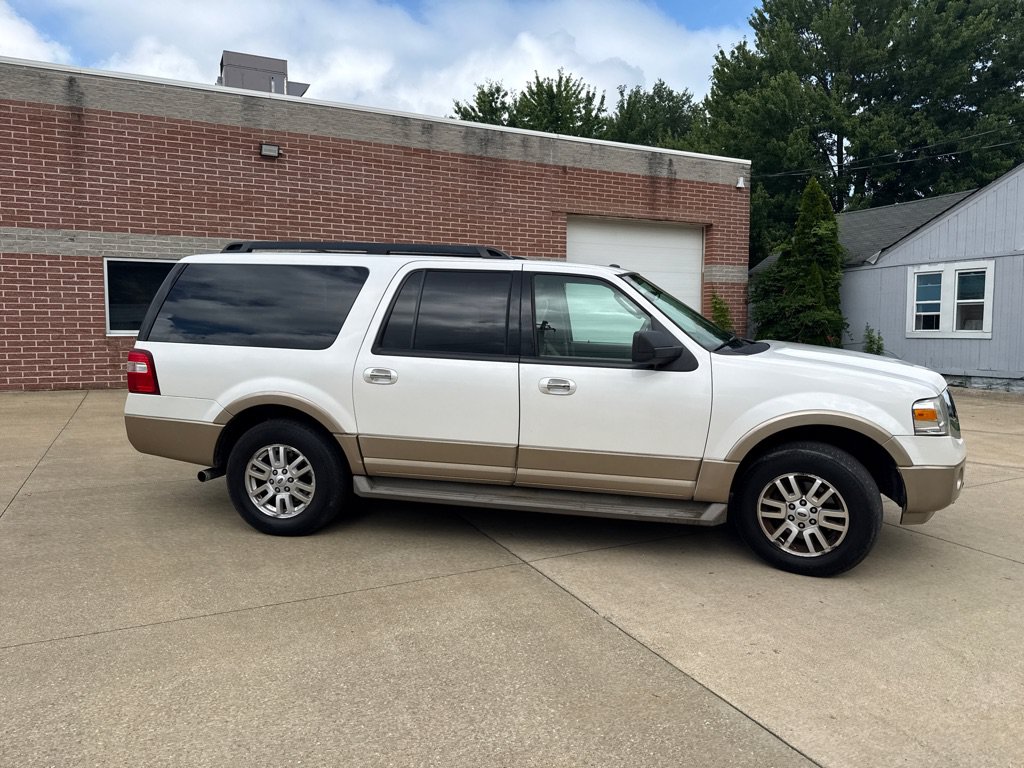 Used 2013 Ford Expedition EL XLT AWD/4WD image 4