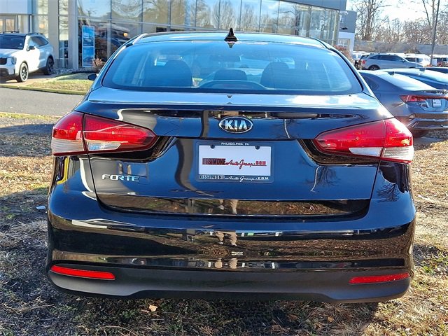 Used 2017 Kia Forte LX image 4