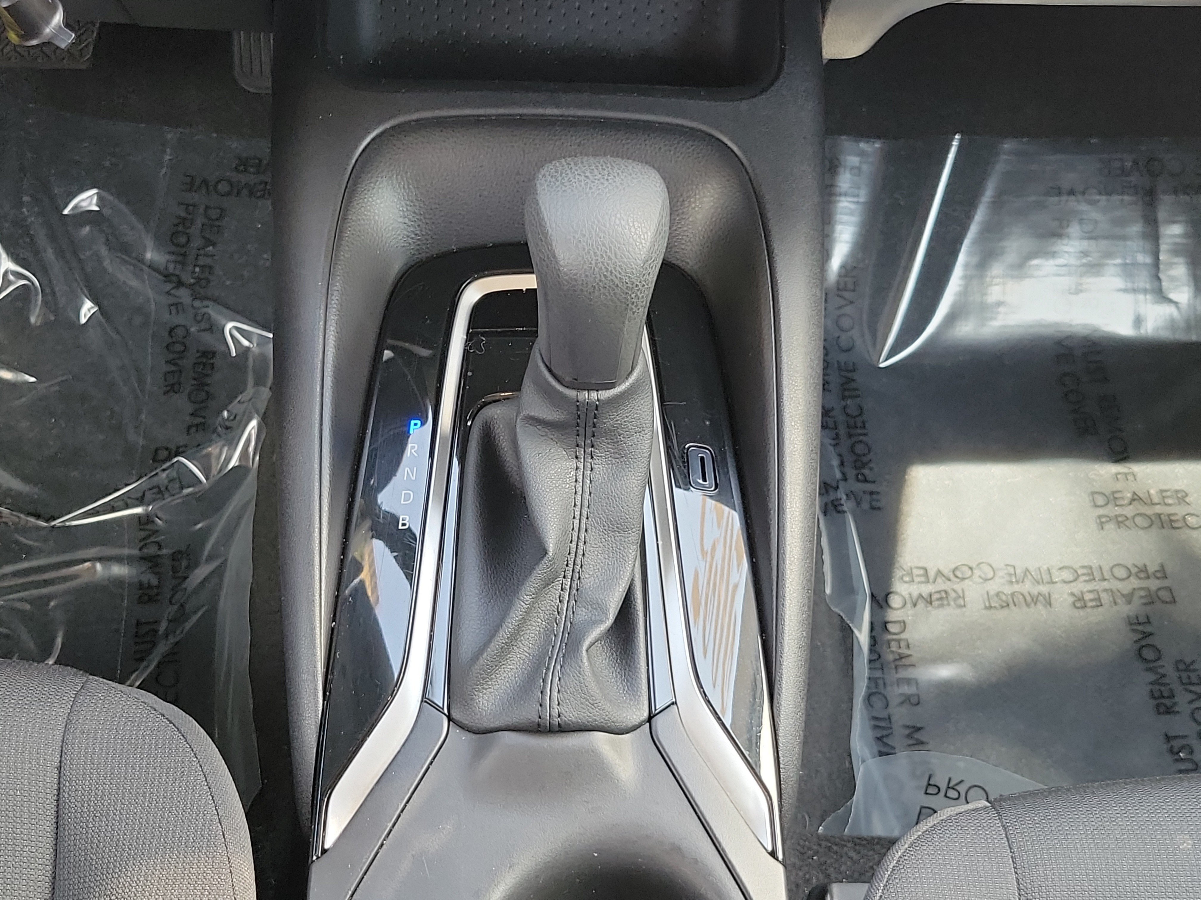 Used 2025 Toyota Corolla LE FWD image 13