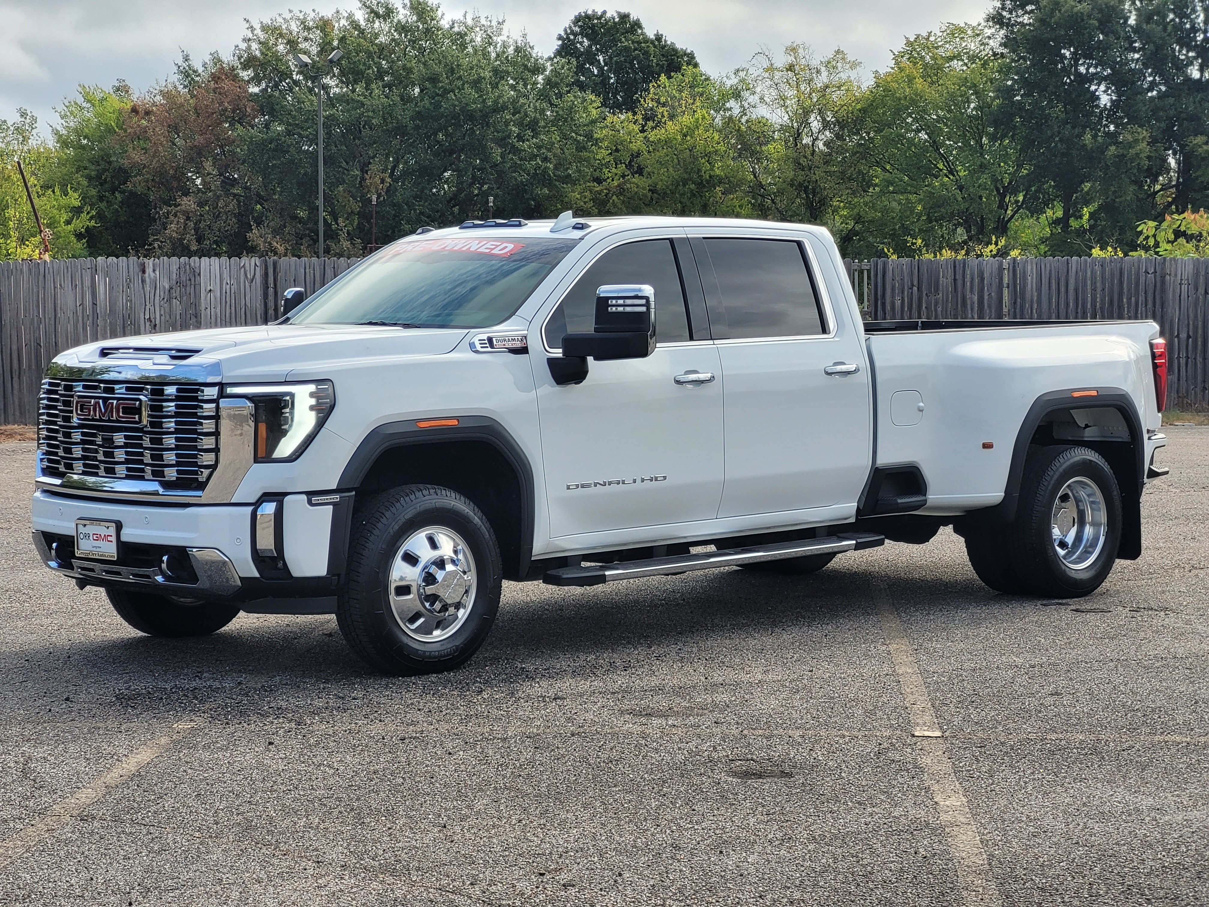 Used 2024 GMC Sierra 3500 Denali w/ Denali Reserve Package AWD/4WD image 3
