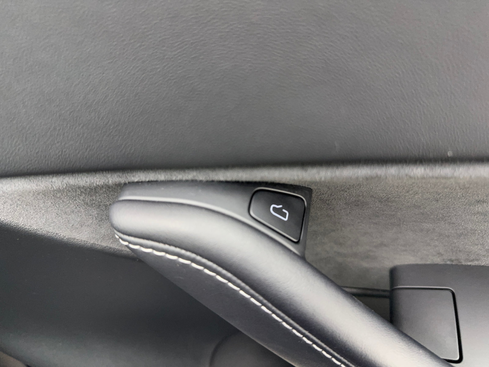 Used 2022 Tesla Model Y Performance AWD/4WD image 31