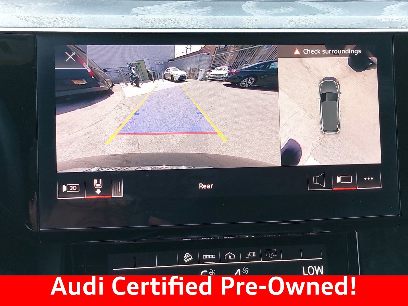 Used 2023 Audi e-tron Premium Plus w/ Premium Plus Package AWD/4WD image 24