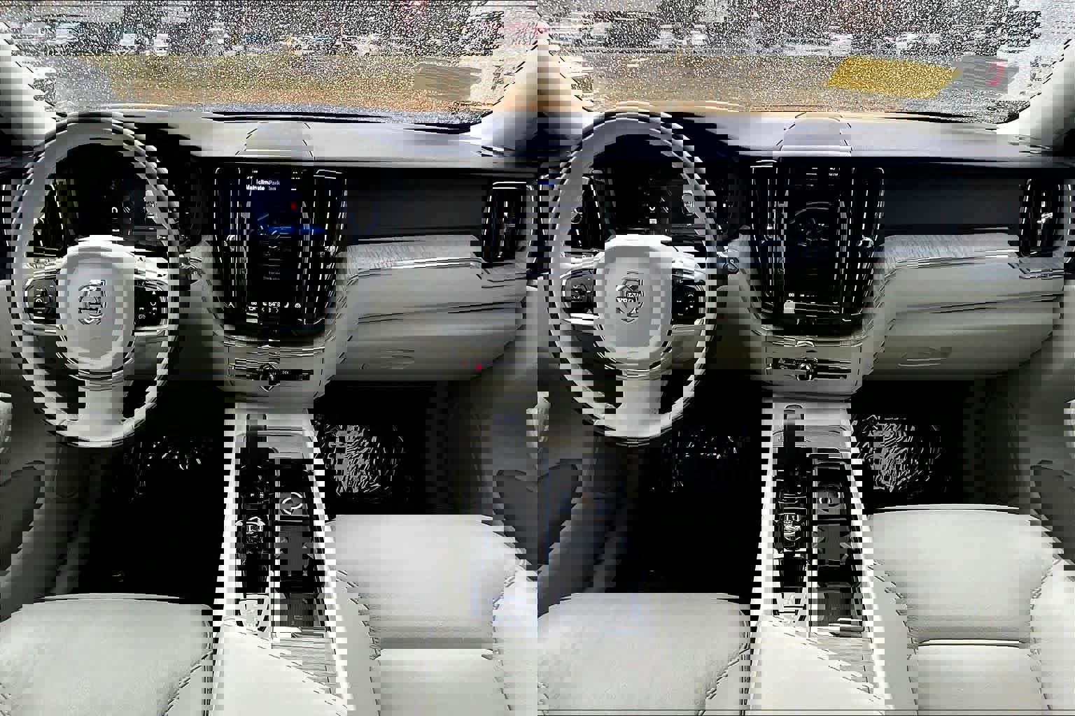 Certified 2023 Volvo XC60 B5 Plus w/ Climate Package image 14