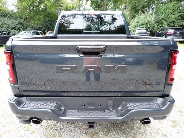 New 2027 RAM 1500 4x4 Crew Cab image 4