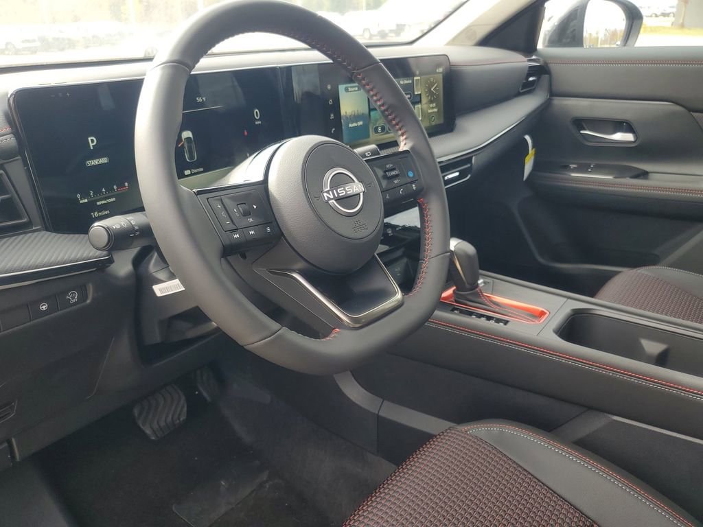New 2025 Nissan Kicks SR image 14