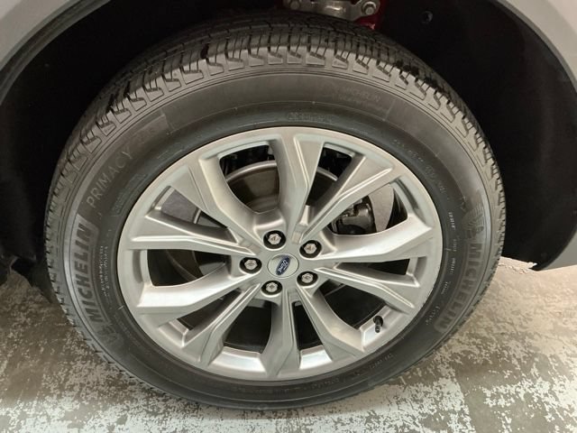 Used 2023 Ford Explorer XLT w/ Equipment Group 202A AWD/4WD image 11