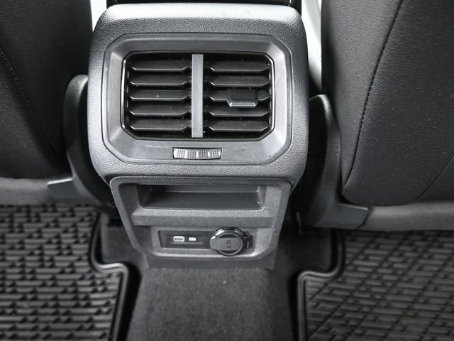 Used 2021 Volkswagen Tiguan SE w/ Panoramic Sunroof Package FWD image 29
