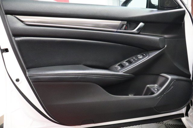 Used 2018 Honda Accord Sport image 31