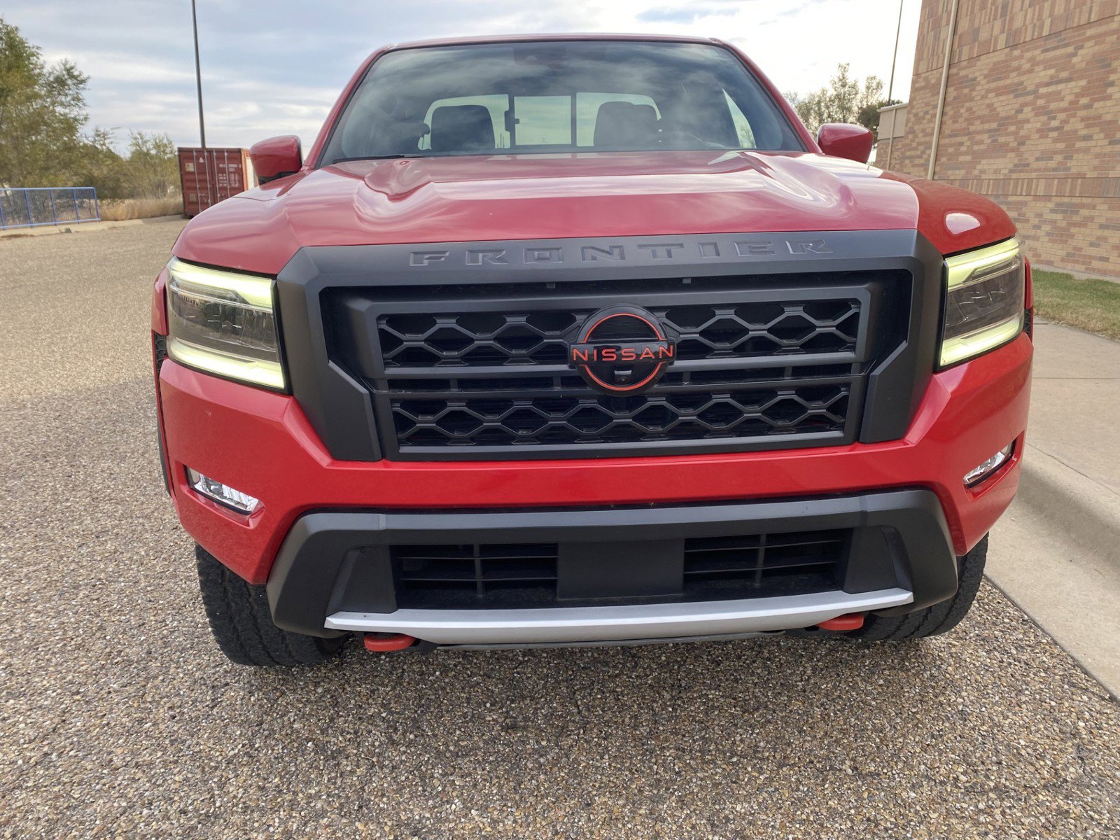 Used 2023 Nissan Frontier PRO-4X w/ Pro Convenience Package image 2