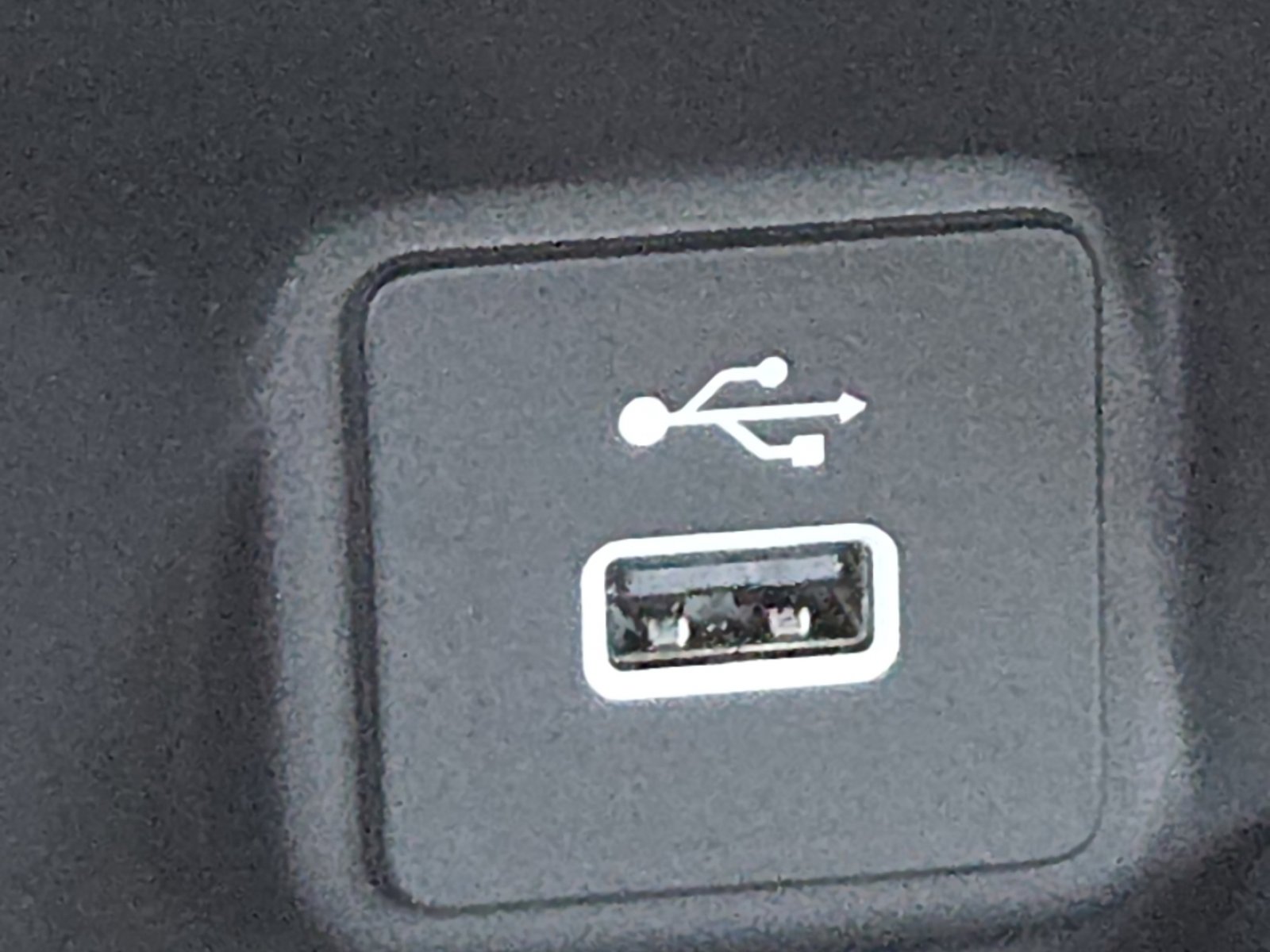 Used 2025 Honda HR-V LX image 31