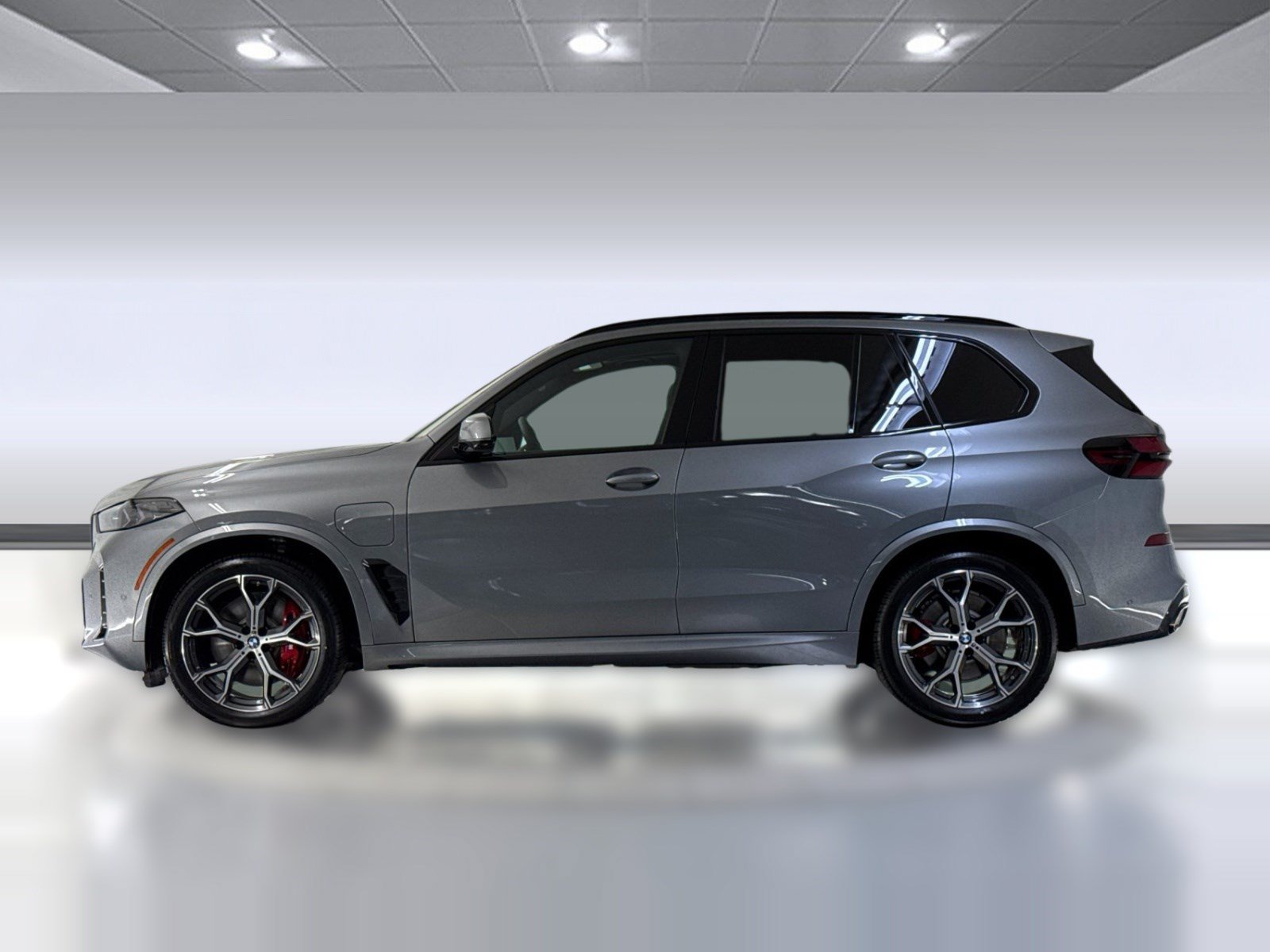 New 2026 BMW X5 xDrive50e w/ M Sport Package AWD/4WD image 2