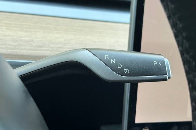 Used 2023 Tesla Model Y Long Range image 28