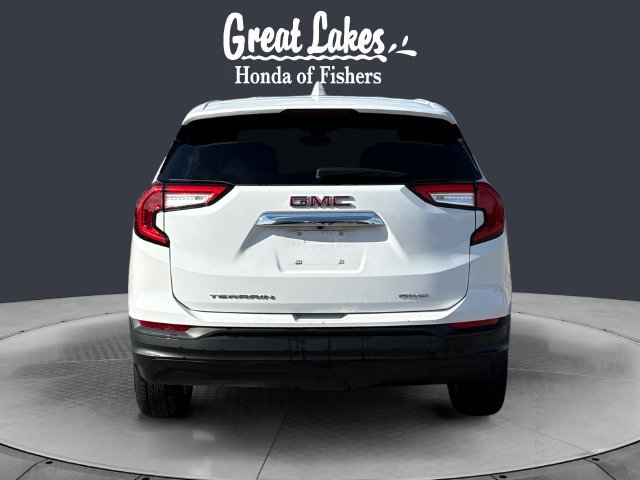 Used 2024 GMC Terrain SLE AWD/4WD image 4