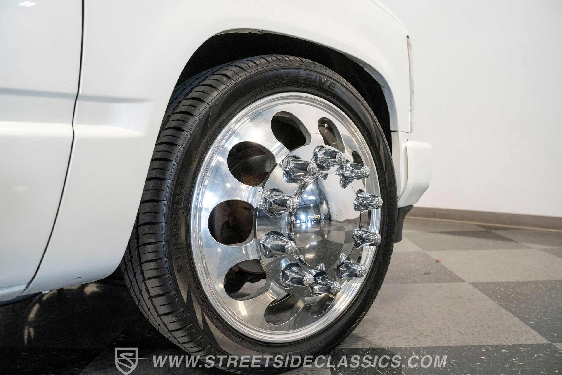 Used 1989 Chevrolet Silverado 3500 2WD Extended Cab image 21