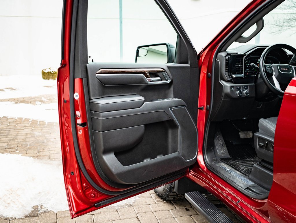 Used 2023 GMC Sierra 1500 Elevation image 26