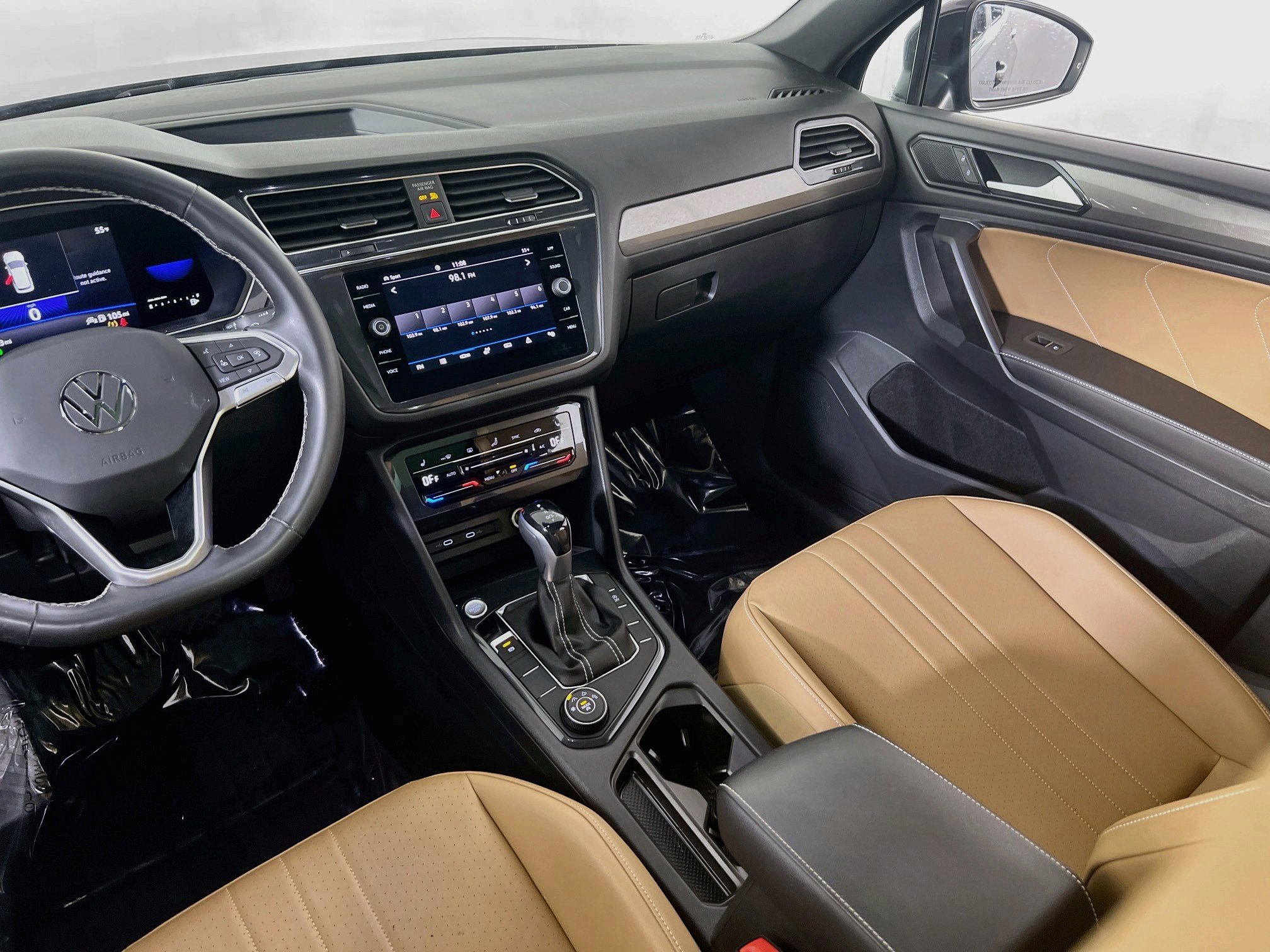 Used 2022 Volkswagen Tiguan SE AWD/4WD image 23