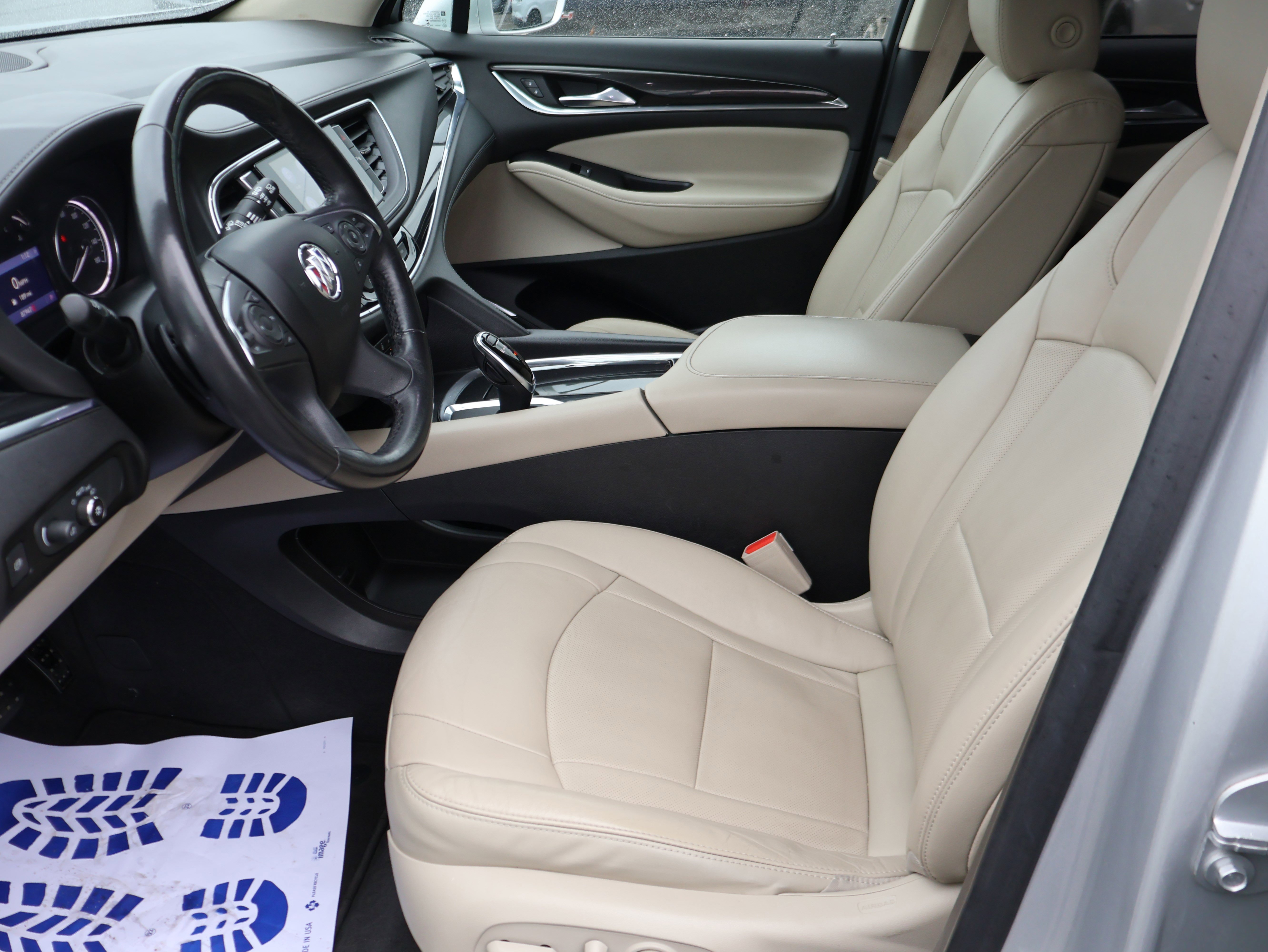 Used 2020 Buick Enclave Essence image 35