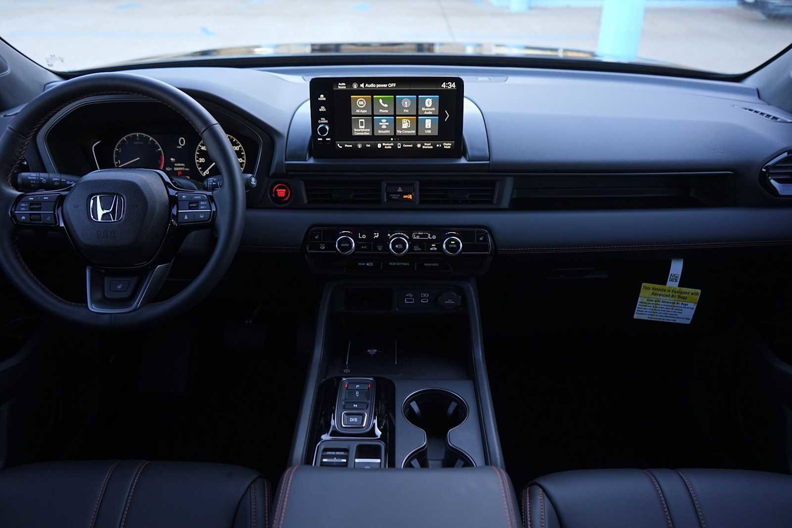 Used 2025 Honda Pilot TrailSport image 10