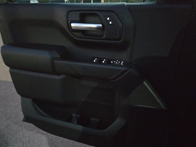 Used 2023 Chevrolet Silverado 1500 Custom image 22