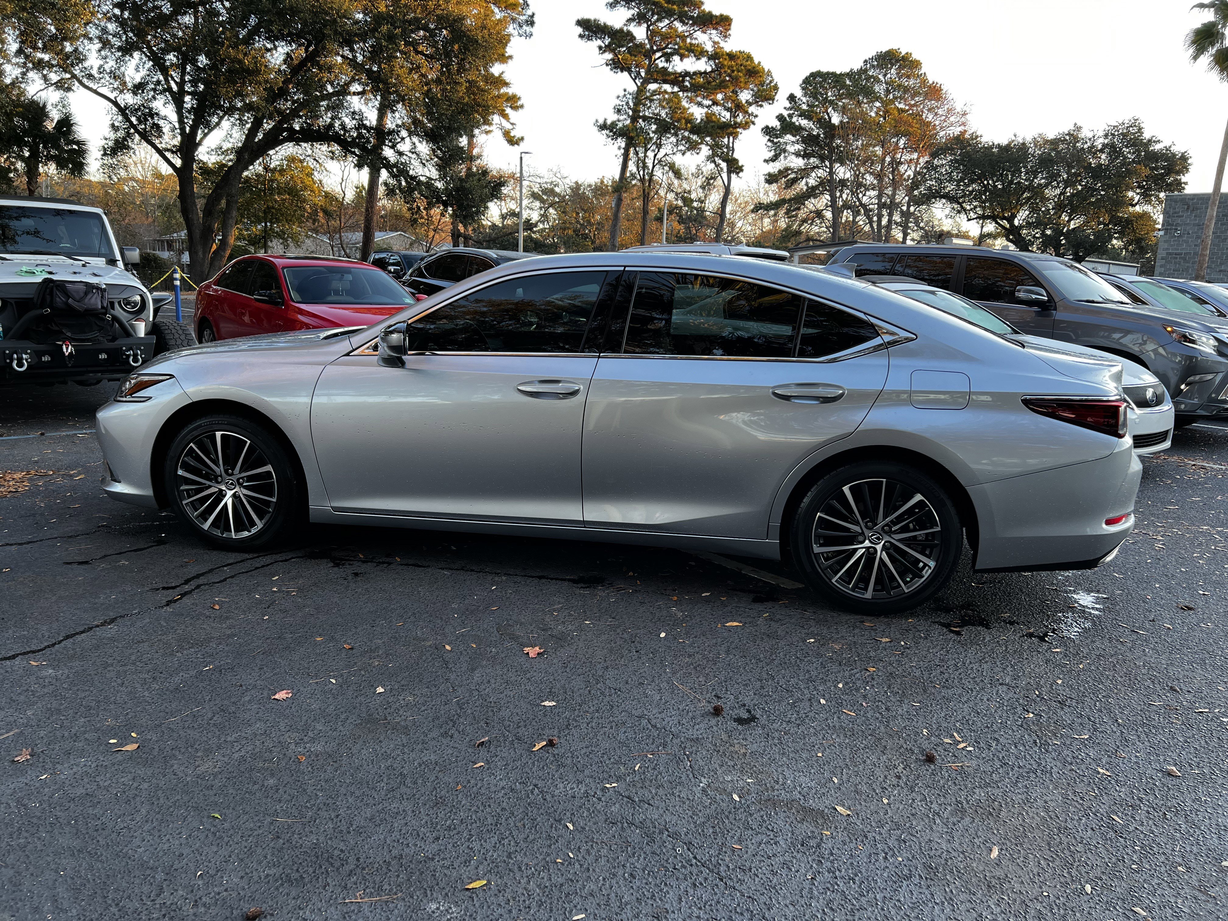 Used 2024 Lexus ES 350 w/ Premium Package image 6