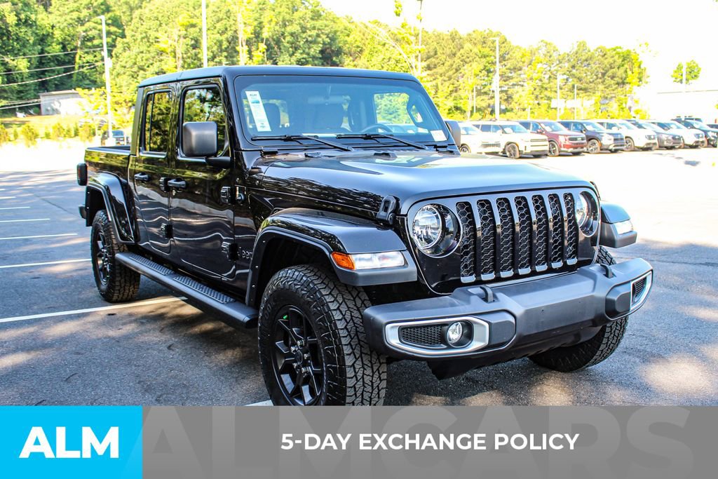 Used 2022 Jeep Gladiator Sport AWD/4WD image 4