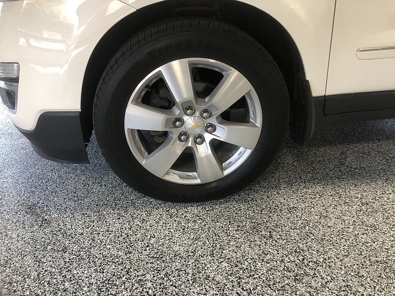 Used 2014 Chevrolet Traverse LTZ AWD/4WD image 9