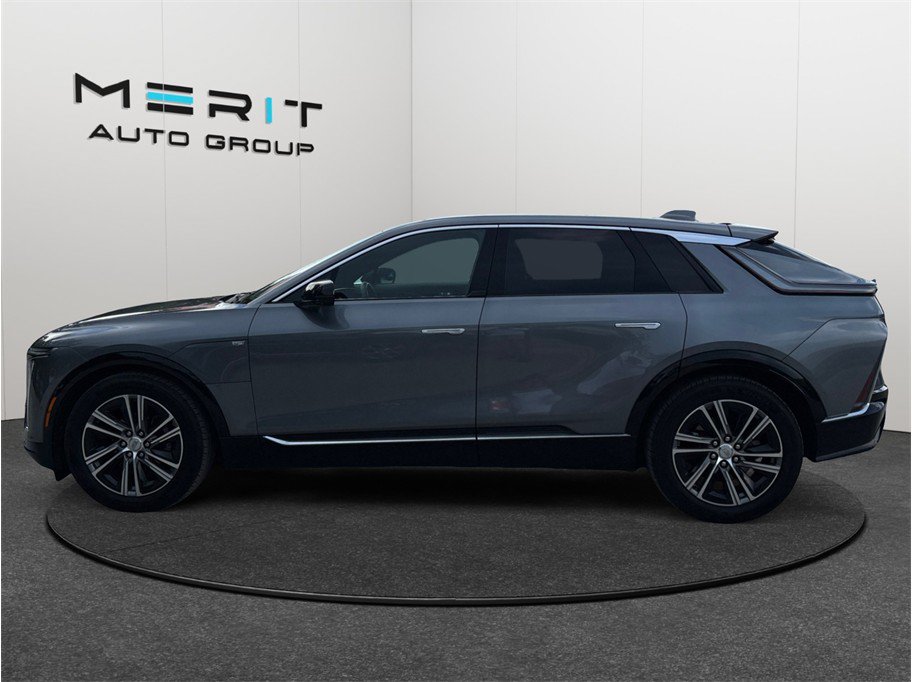 Used 2023 Cadillac Lyriq 2WD Luxury image 5