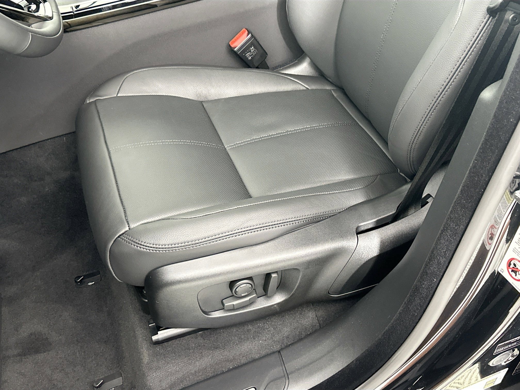 Used 2026 Land Rover Range Rover Velar S image 16