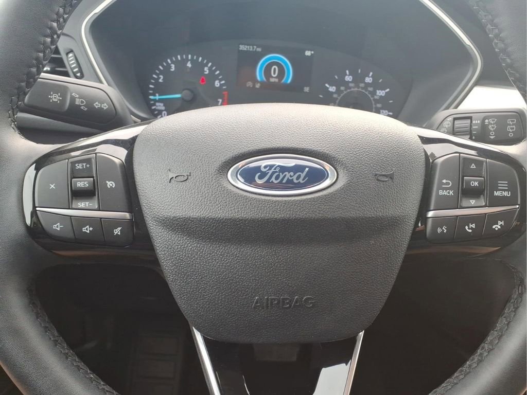 Used 2022 Ford Escape SE w/ Cold Weather Package image 14