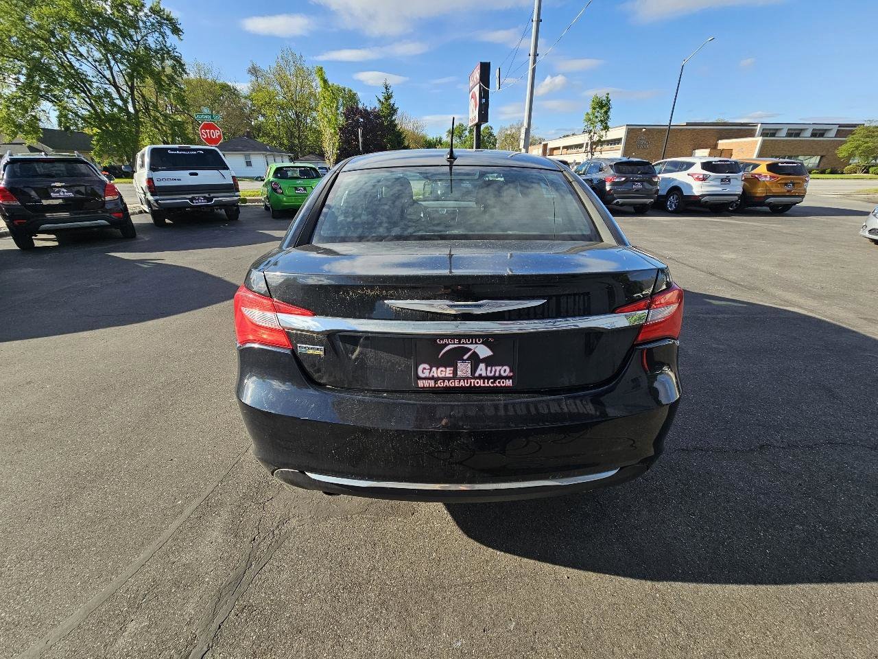 Used 2013 Chrysler 200 Touring FWD image 9