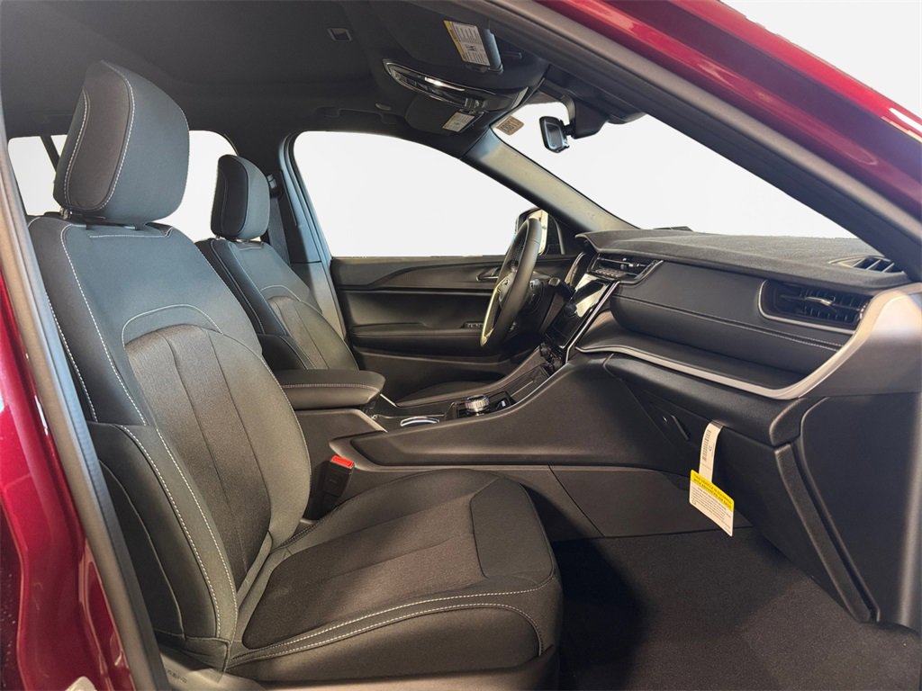 New 2025 Jeep Grand Cherokee 4WD image 26